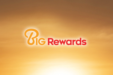 /Banner displaying generous reward points: 1 UOB point equals 1 Big Point, highlighting the incredible value of the UOB Privi Miles Credit Card.