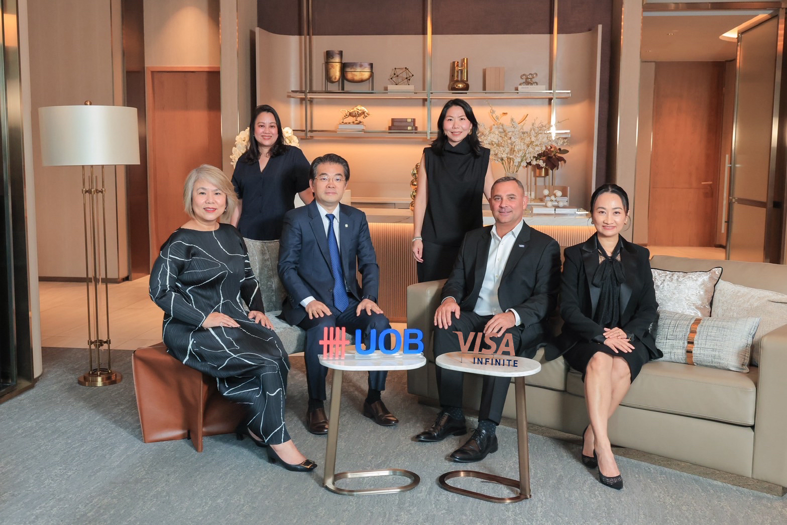 n the photo: UOB Thailand, led by Mr Tearavath Trirutdilokkul, Head of Card Payment & Unsecured Products (front row, second from left), 
Ms Suporntip Pongsachamnankit, Head of Credit Card Products and Mrs Khanitha Kuvantrarai, Head of Affluent Card Products;   
alongside Visa Thailand, led by Mr Anthony Watson, Country Manager (front row, third from left), Mrs Angsumalin Fordham,  
Head of Product and Value-Added Services, and Ms Palida Siriuthaikorn, Director of Consumer Solutions 