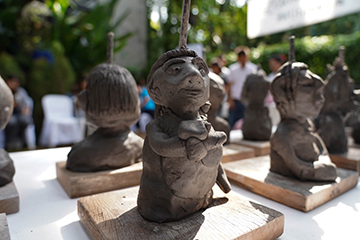 ศิลปะการปั้นดิน (Clay Sculpture Art)